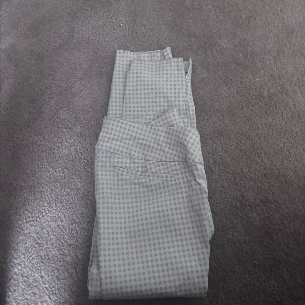 Checkered Ankle-Length Capri Pant – NY&Chic Collection - Picture 4 of 5